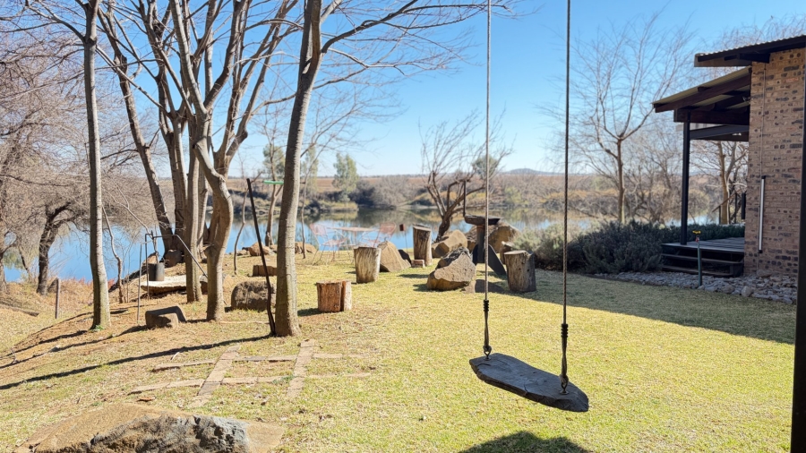 4 Bedroom Property for Sale in Viljoenskroon Rural Free State